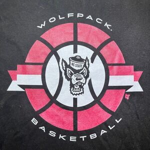 BreakingT NC State Wolfpack Basketball Mens‎ M Black Excellent Graphic Tee Shirt